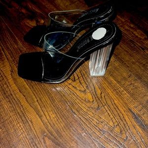 High to medium heel shoes